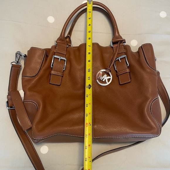 Michael Kors leather handbag w/matching wallet - Picture 9 of 16